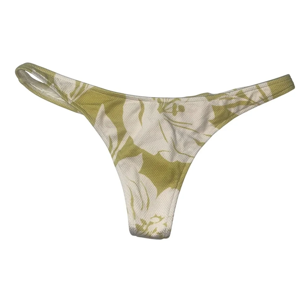 L*Space Itsy Cut Thong Bikini Bottom Floral Texture Ivory Olive Green‎ M/M